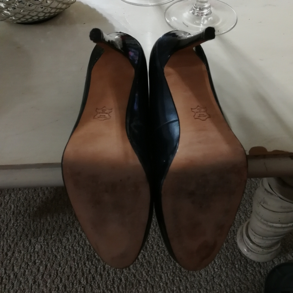 Expression Shoes - Picture 3 of 3